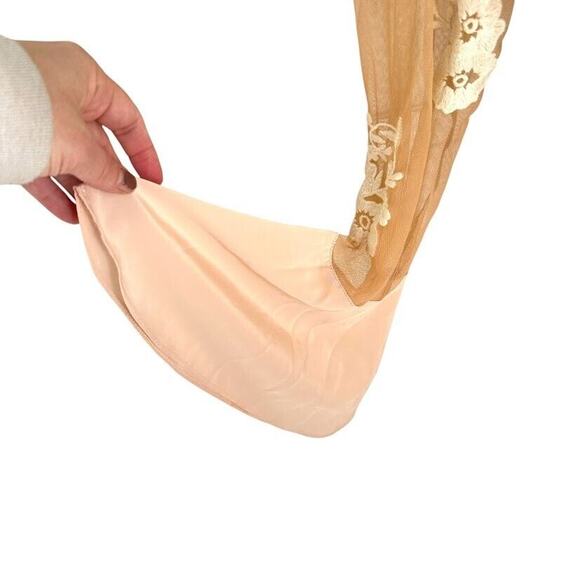 Robed with Love Pink Hildy Robe Short Tie Belt Satin Floral Sheer Size Medium M - Picture 9 of 16